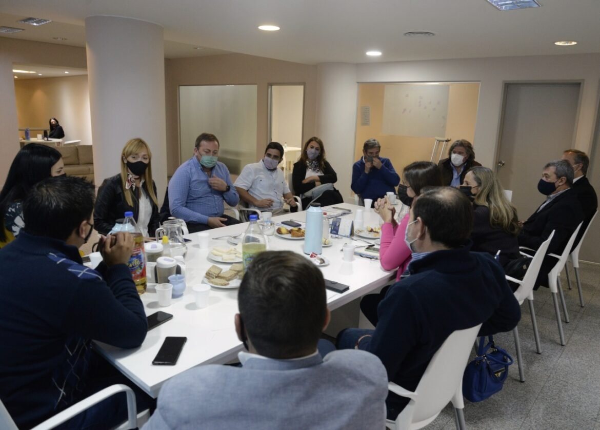 Elecciones generales: El Frente de Todos se mostró unido junto a los intendentes del PJ