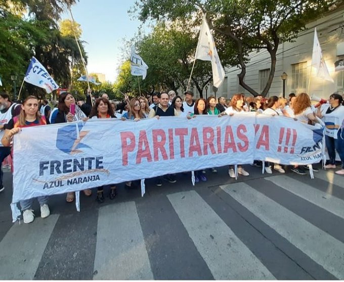 Primera reunión de José Thomas con la flamante cúpula del SUTE: Más charla sobre vacunas que paritarias y problemas edilicios