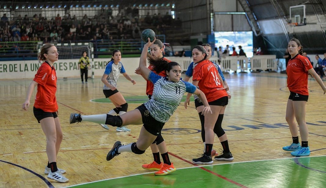 Mendoza, subcampeón en varones y cuarto en femenino, en el argentino A de Cadetes de Handball