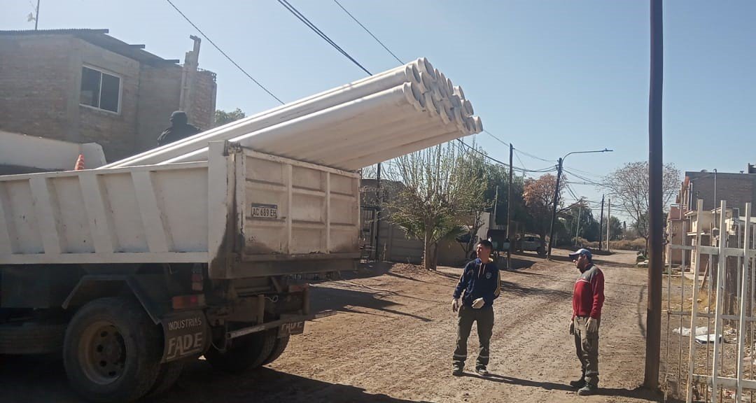 Comenzó el zanjeo para las cloacas del Pasaje Martínez en Palmira