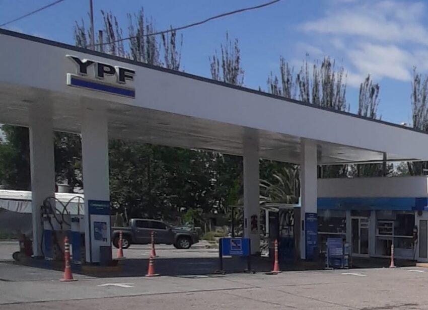 Combustibles: En Palmira aún no se normaliza y permanecen cerradas las estaciones