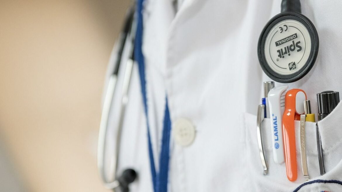 Médicos de Mendoza: Desde mañana se aplica el nuevo aumento en el pago por consulta particular