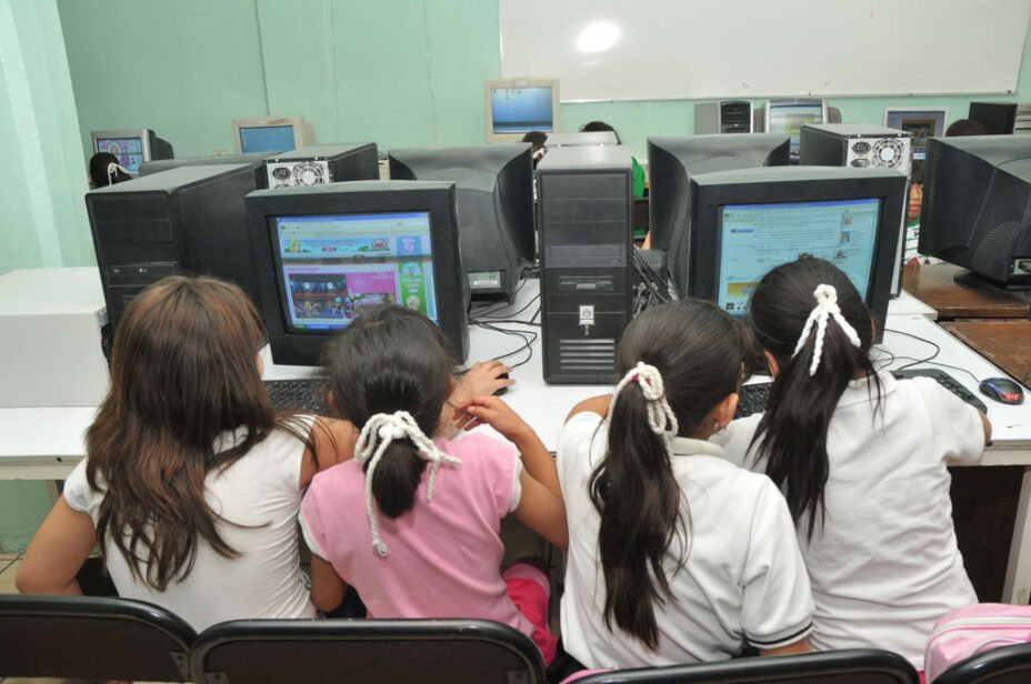 Nación dio de baja al internet por falta de pago a las escuelas en Mendoza