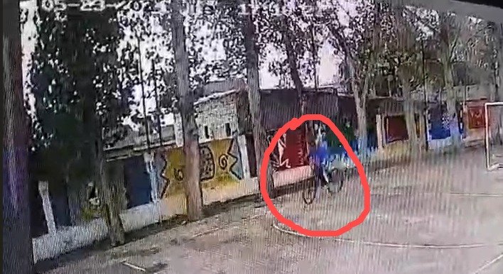 Se robó una bicicleta y quedó registrado en video