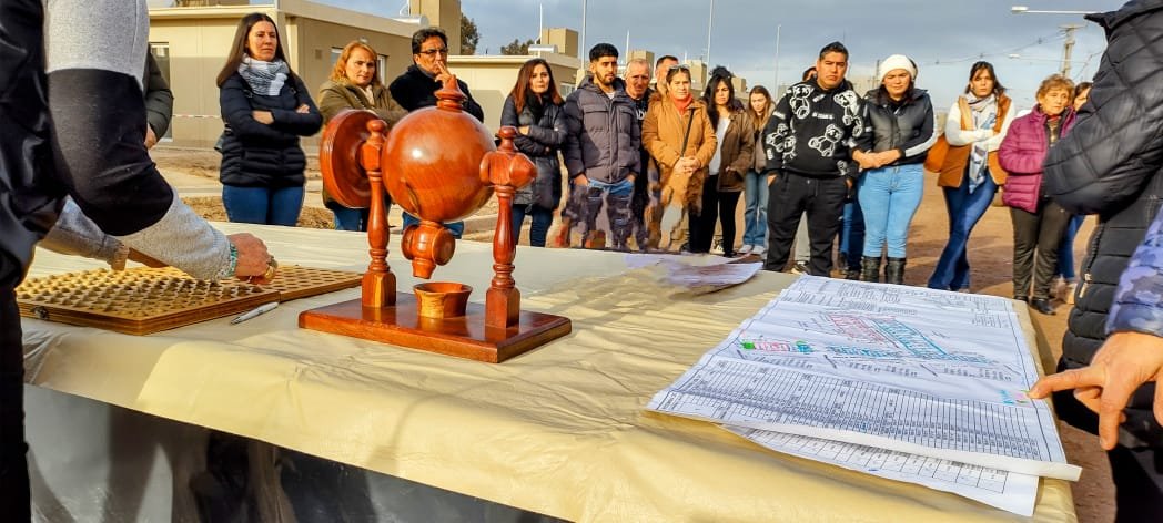 Se sortearon viviendas del futuro Barrio Antártida Argentina