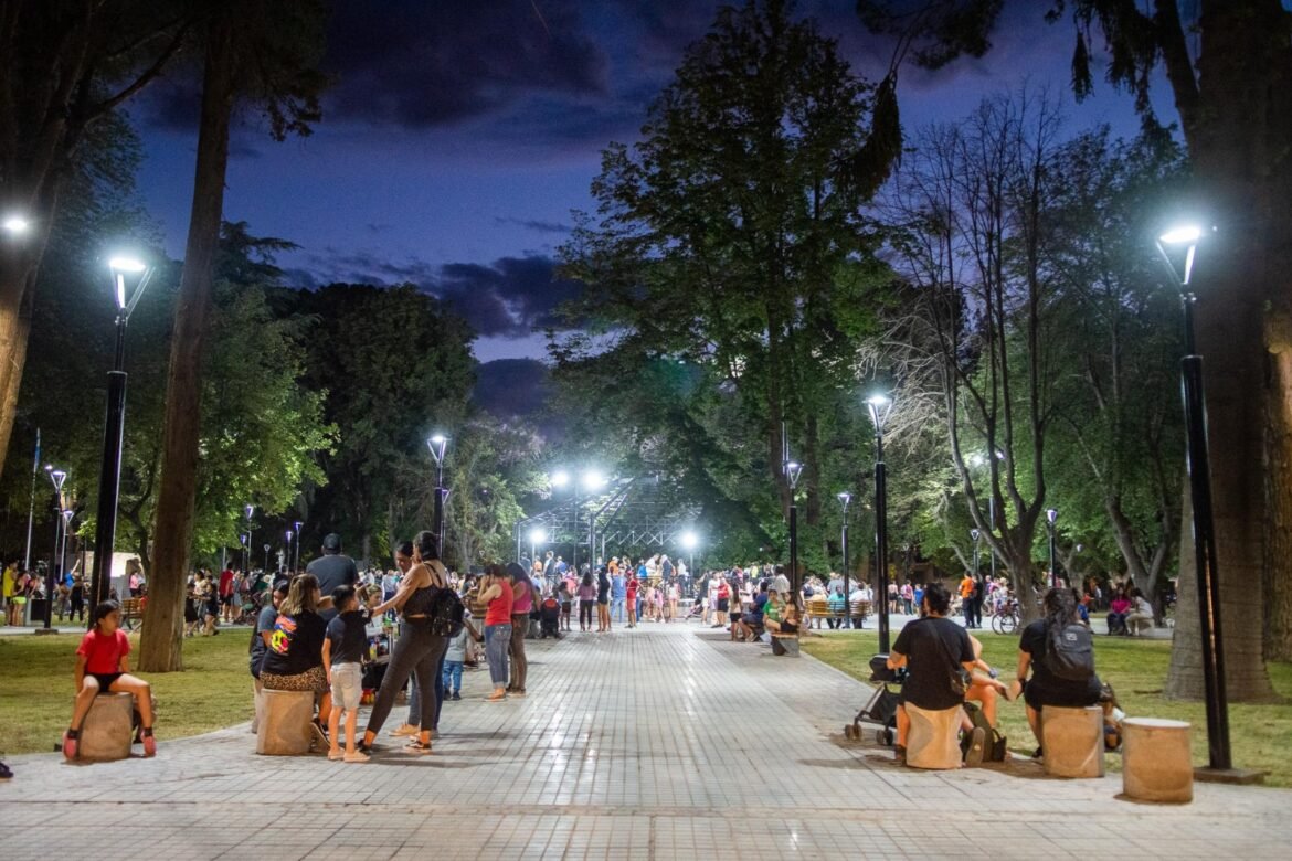 Preocupación por el uso indebido de la Plaza Sarmiento en Palmira