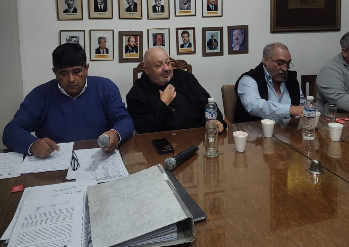 Por unanimidad, Omar Sperdutti fue ratificado presidente de la Liga Mendocina de Fútbol por el periodo 2024-2028