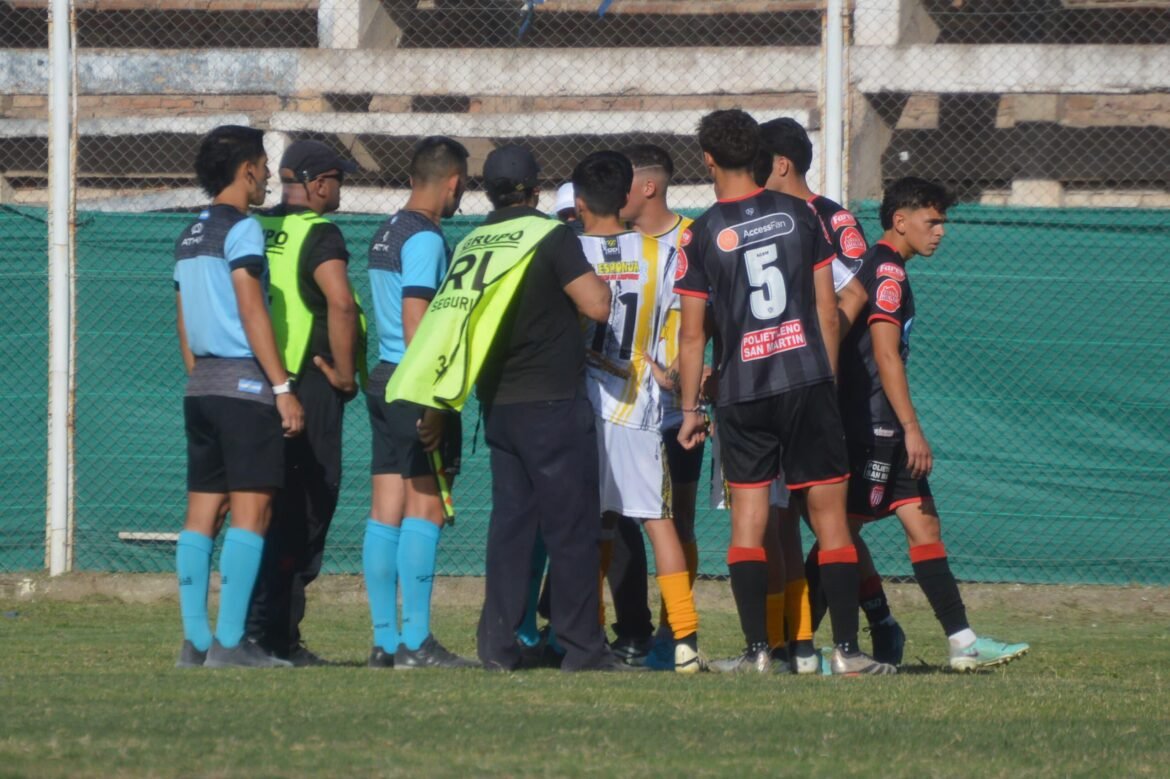 El clásico de Este fue suspendido por incidentes.