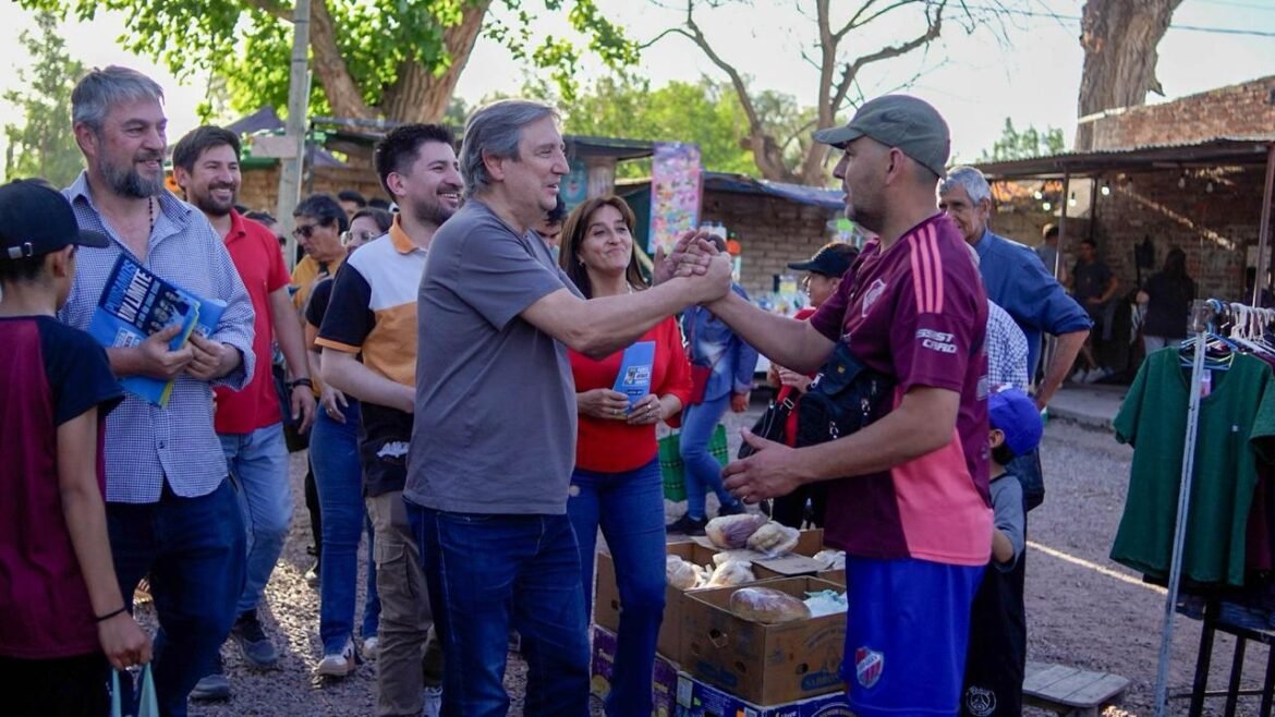 Félix en San Martín: “Esta elección es decisiva para definir el modelo de país que queremos”
