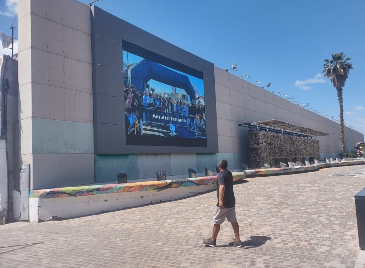 Está incorporada la nueva pantalla gigante del Paseo de la Patria