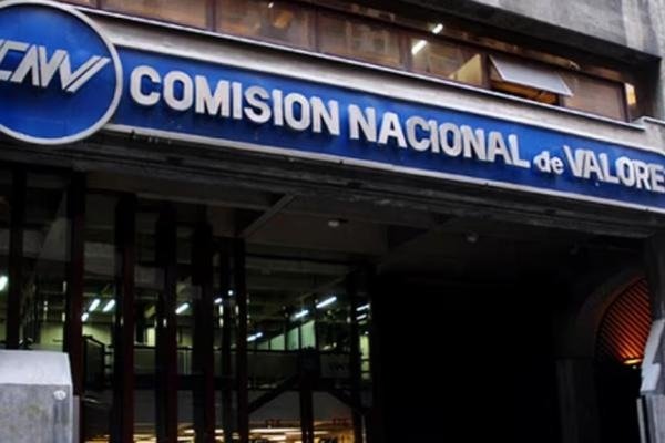 La CNV habilita a adolescentes desde los 13 años a invertir en más instrumentos del mercado de capitales
