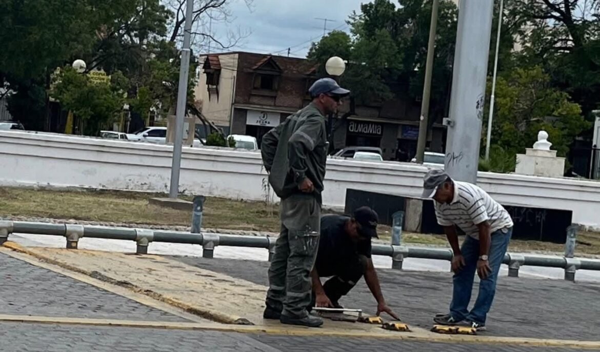 El municipio esteño quita reductores de velocidad