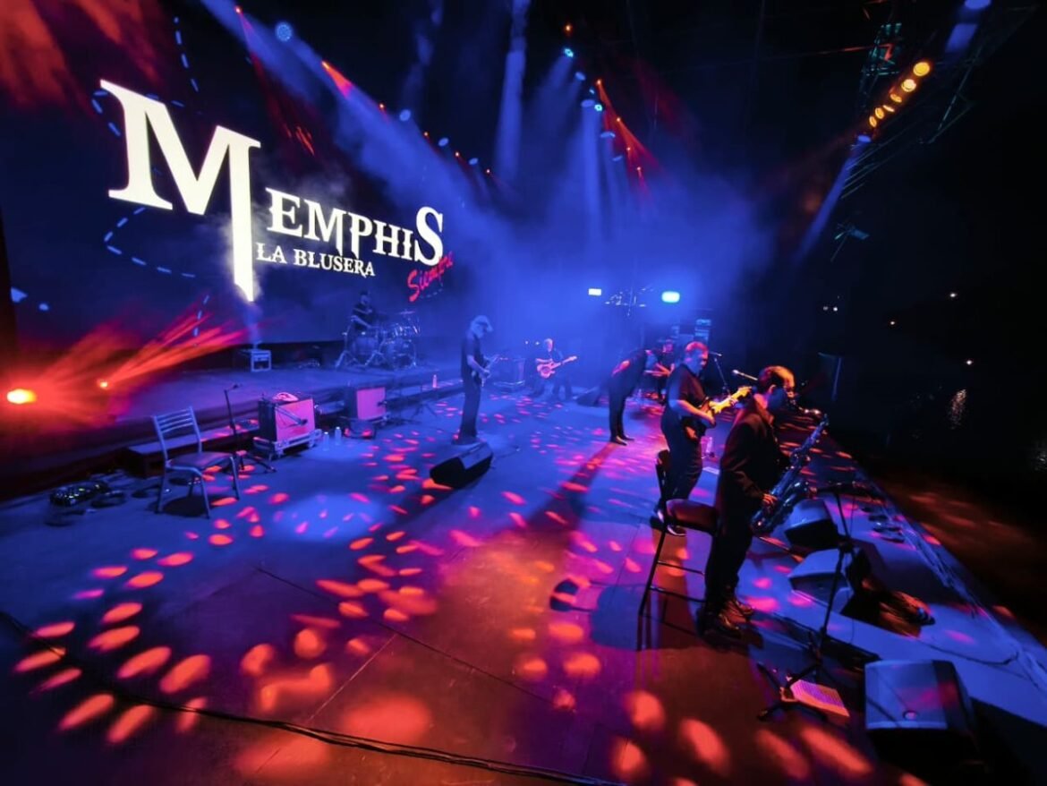 Vino Blues iluminó la noche del Lago del Parque general San Martín