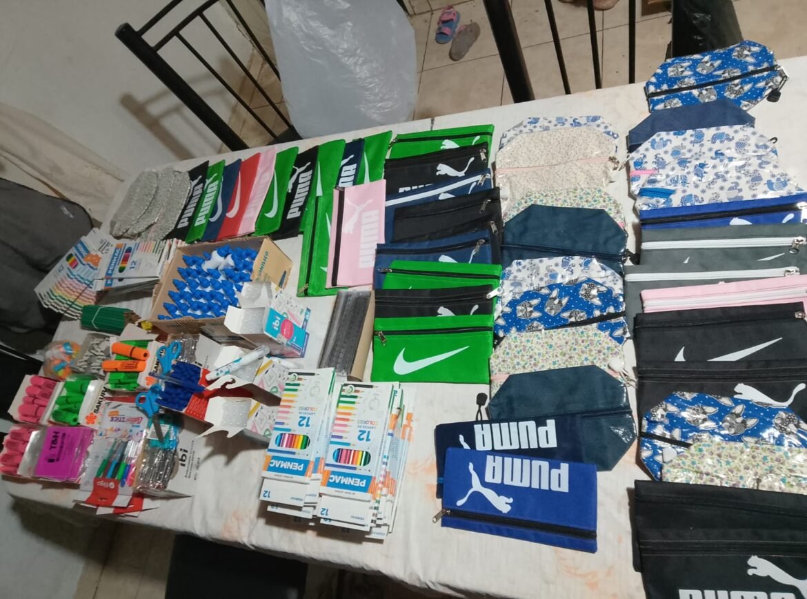 “Vengo a Proponerles un Sueño” de Palmira entrega de 54 kit escolares