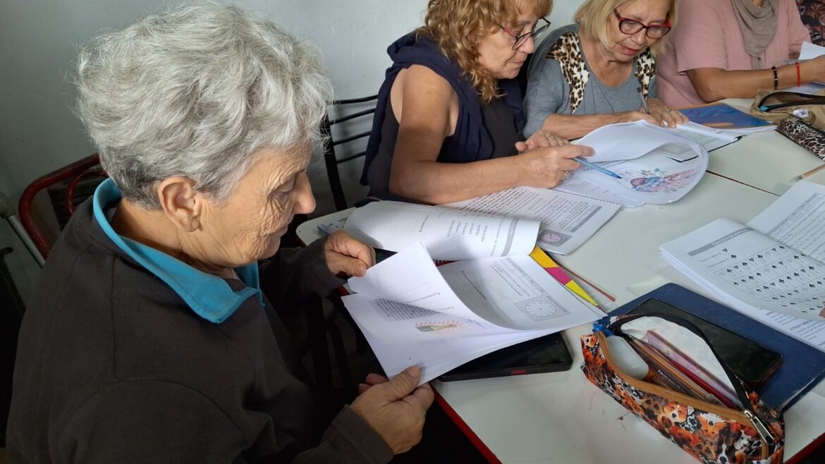 El municipio ofrece talleres de estimulación cognitiva para personas mayores