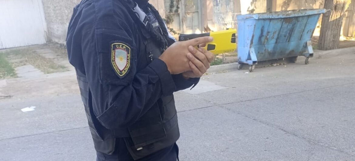 La Policía de Mendoza realizó en San Martín la cuarta intervención con Taser 7 fuera de las FOE