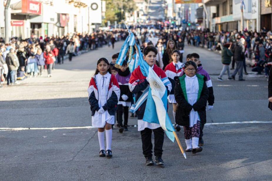 Desfile y chocolate: el 25 de mayo se festeja en San Martín
