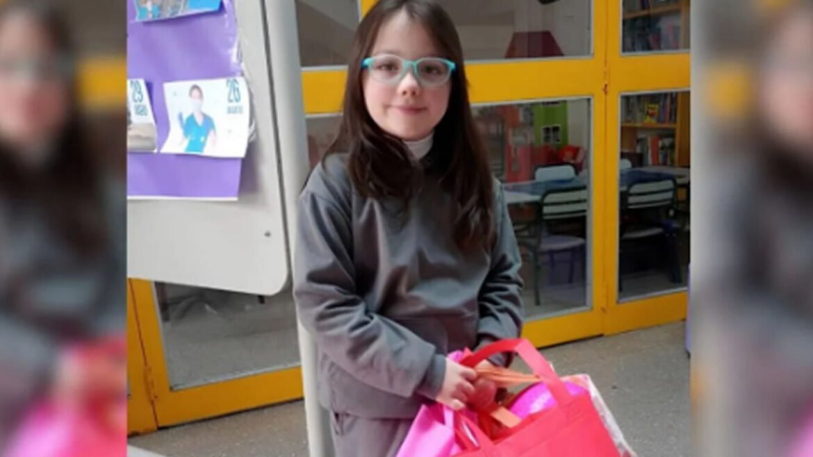 Tiene 8 años y con sus ahorros compró juguetes para los niños del Notti